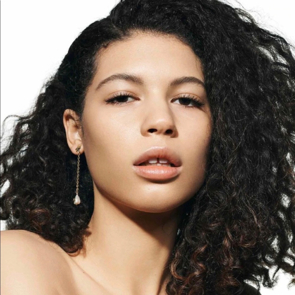 New 2WO Dior Airflash Spray Foundation - Picture 2 of 16